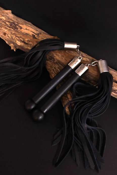 Flogger mit Kettengelenk und Griff mit Holzkugel