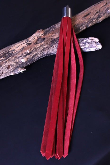 Peitschenaufsatz mit breiten Riemen aus Fettleder