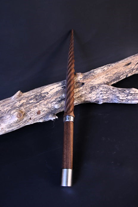 Schlagstock aus Holz mit Kannelur