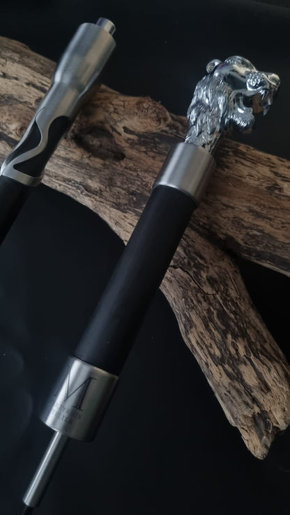 Gehstock mit integrierter Gerte und Löwenkopf