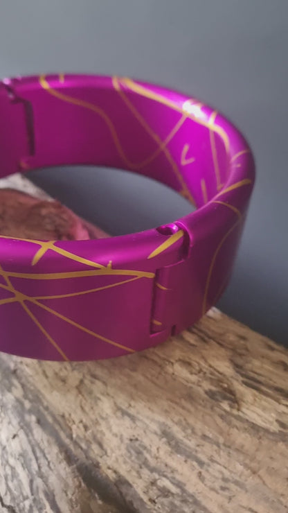 Exklusiver Halsreif aus Aluminium – zweifarbig eloxiert, mit Edelstahlring